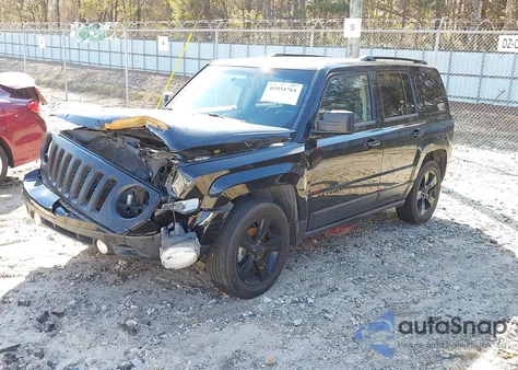 2015 Jeep Patriot Altitude Edition z USA, uszkodzony, nr VIN 1C4NJPBA2FD131353